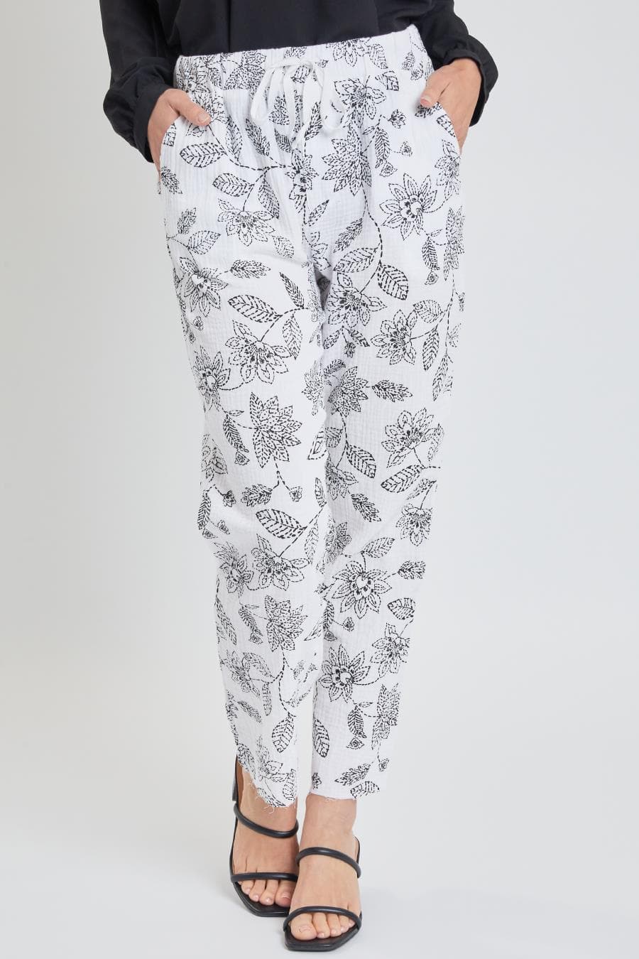 Women's Double Gauze Relaxed Fit Cropped Pant with Frayed Hem Deal Flowers White/Black