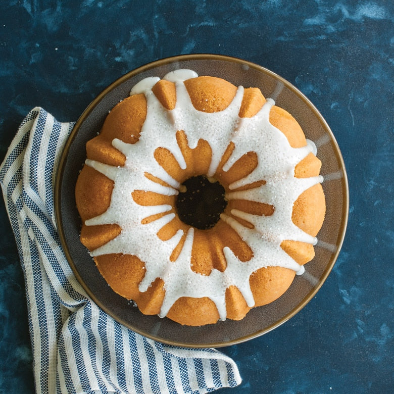 12 Cup Formed Bundt Pan Red