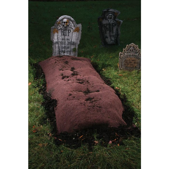 Grave Mound w/6 Stakes