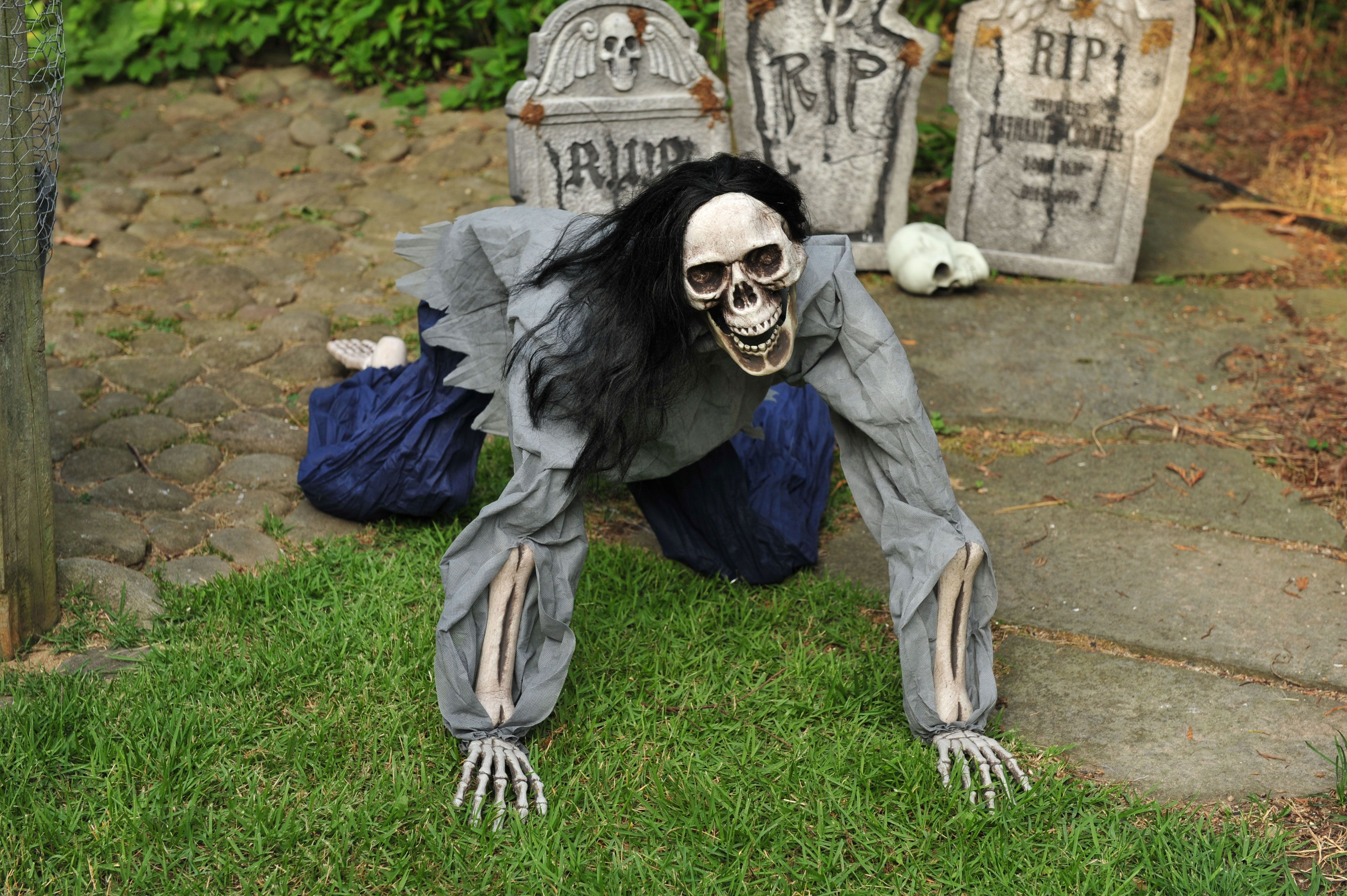 5' Skeleton Creeping Dead Black Hair