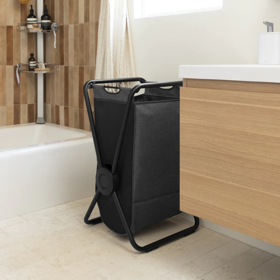 Single X -Frame Hamper Black