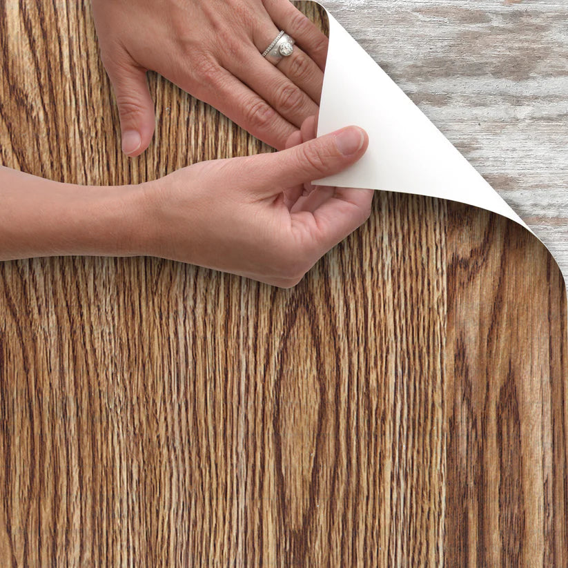 Brand Creative Coverings Woodgrains Light Oak 18 in x 16ft