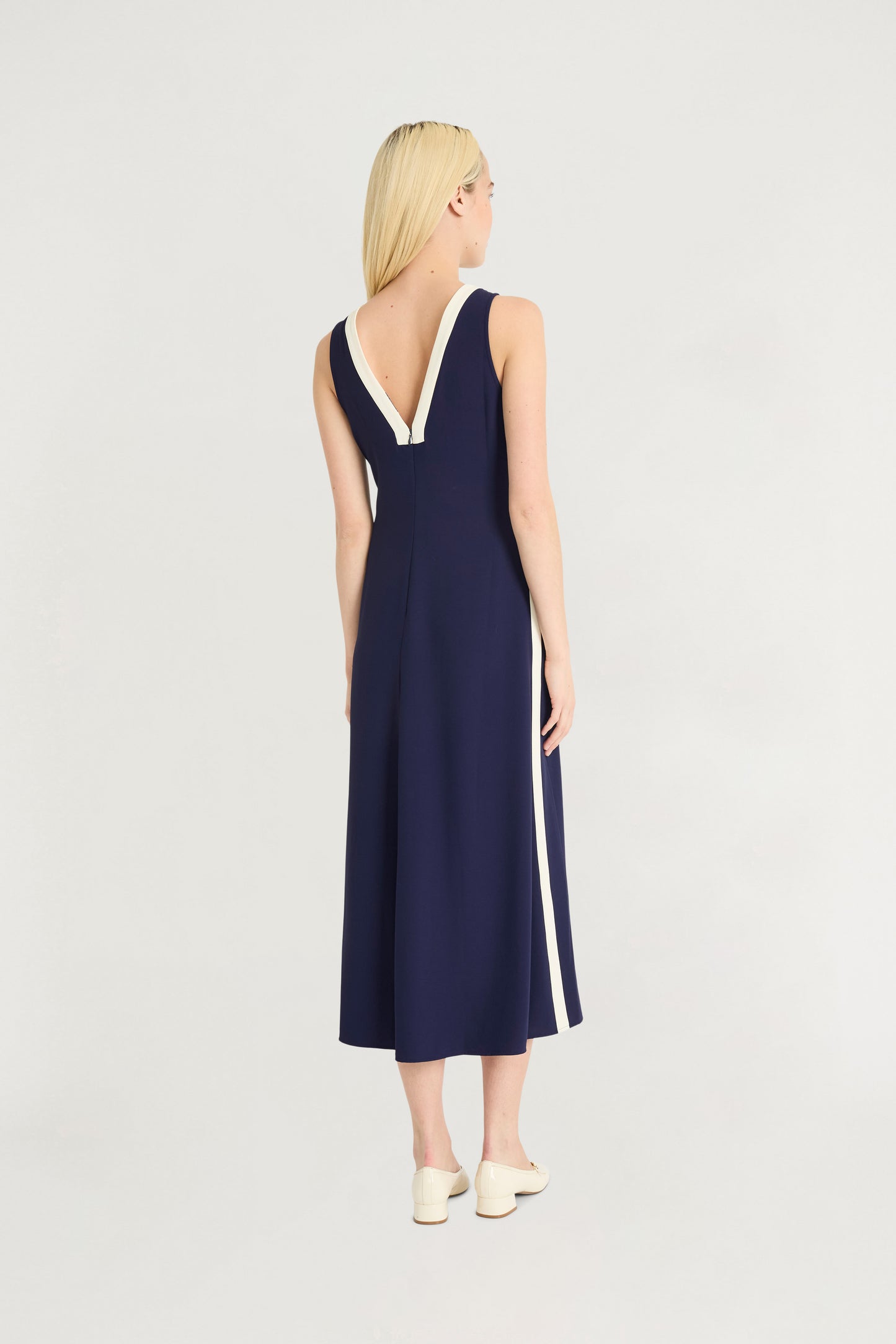 V-Neck Midi Dress Evening / Blue - Maggy London