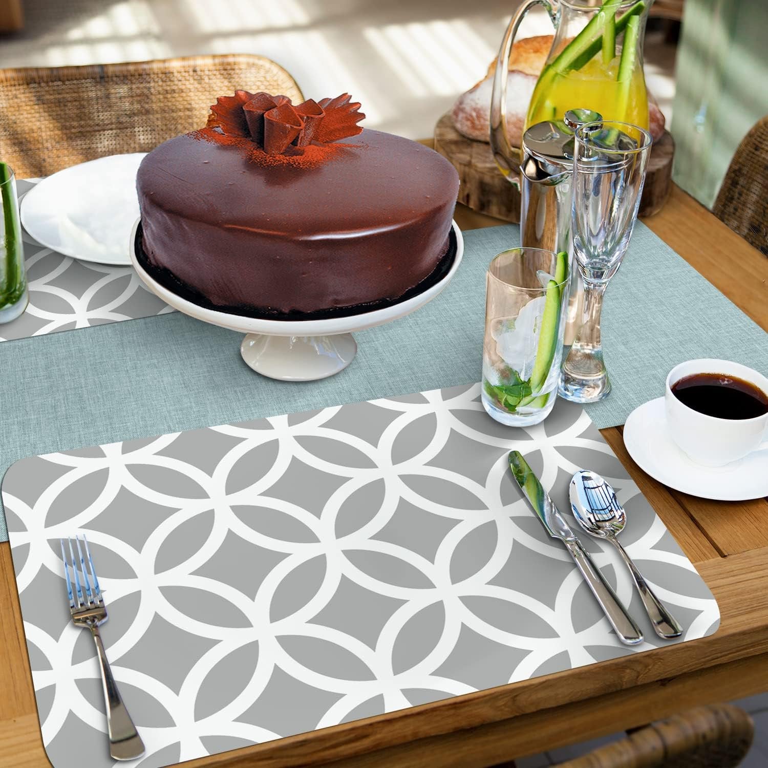 Circles - Easy Care Silhouette Placemat