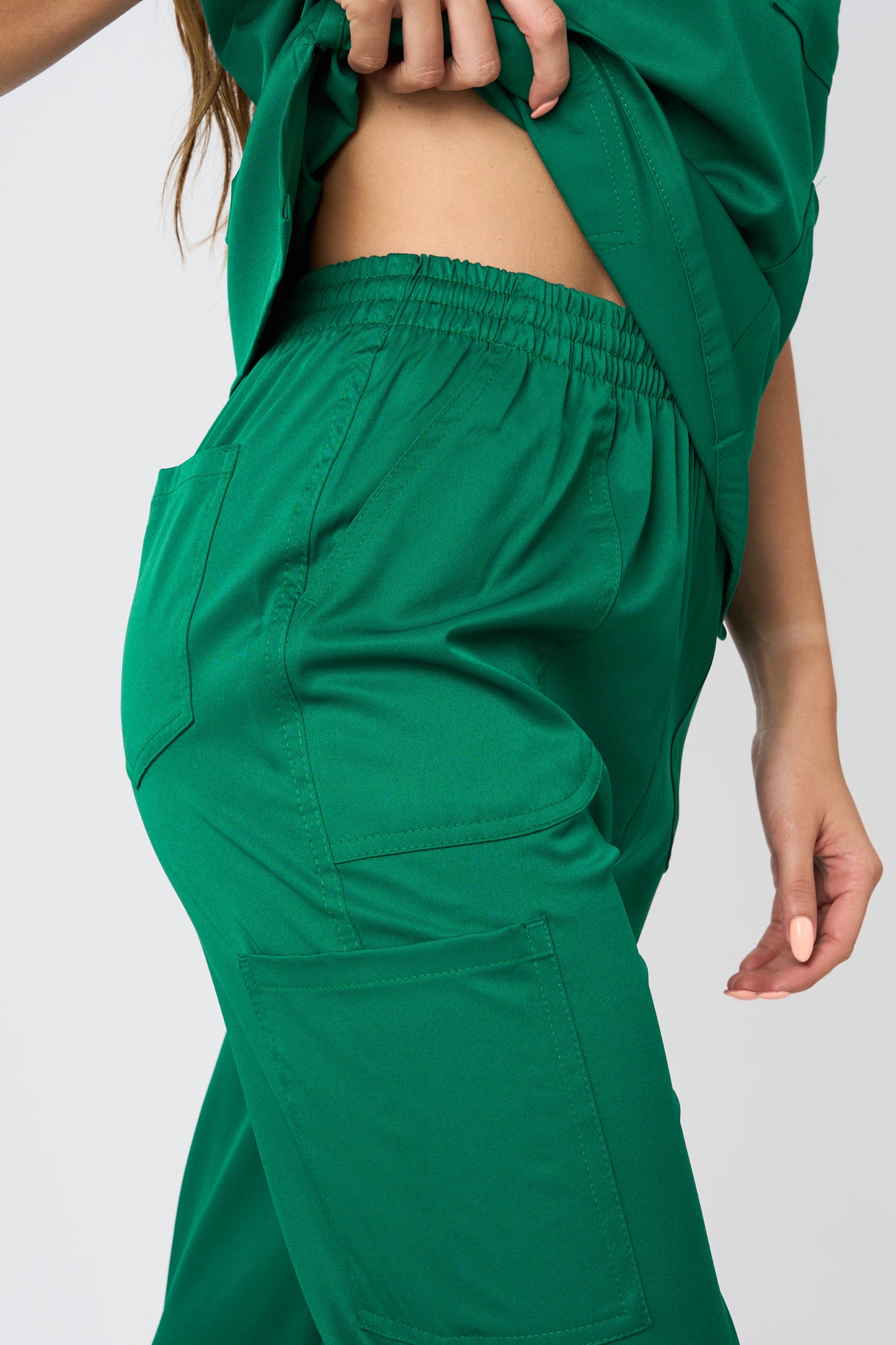 SCRUB TOP V NECK HUNTER GREEN