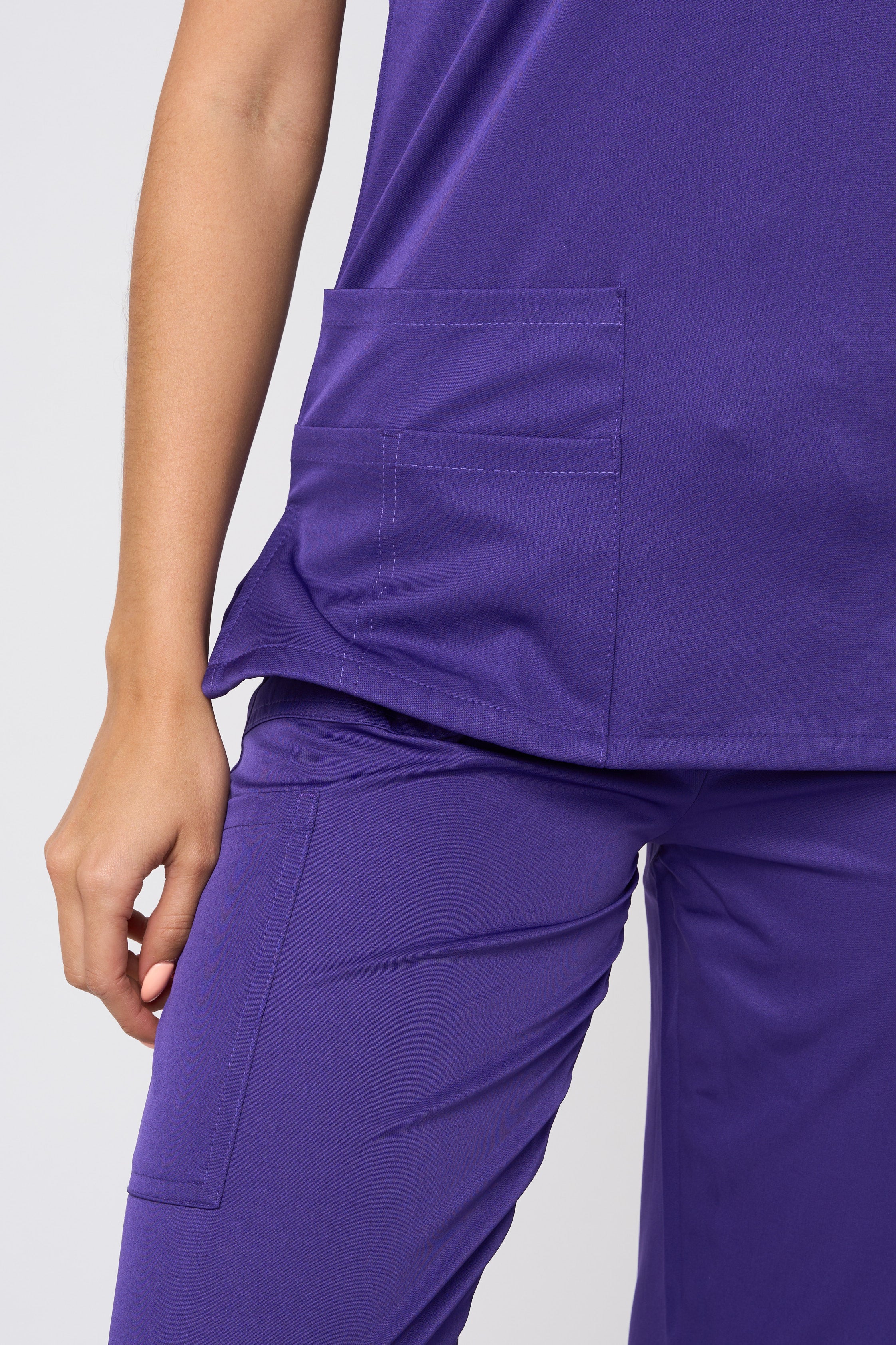 SOLID 4 WAY STRETCH KEYHOLE NECK SCRUB SET PURPLE
