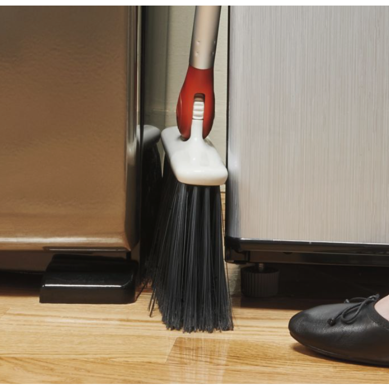 OXO GG ANY-ANGLE BROOM
