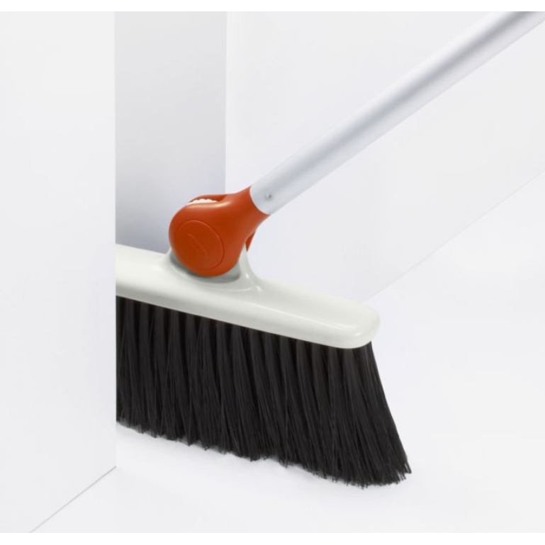 OXO GG ANY-ANGLE BROOM