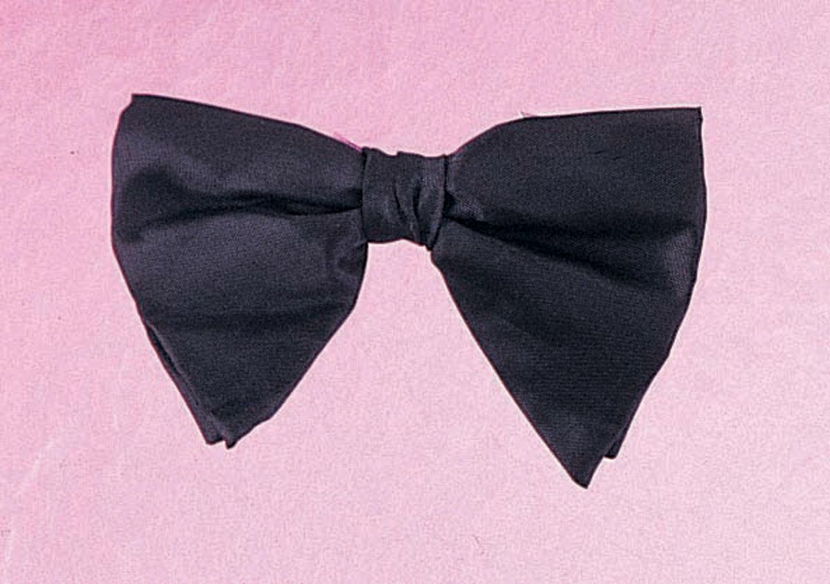 BLACK FORMAL BOW TIE