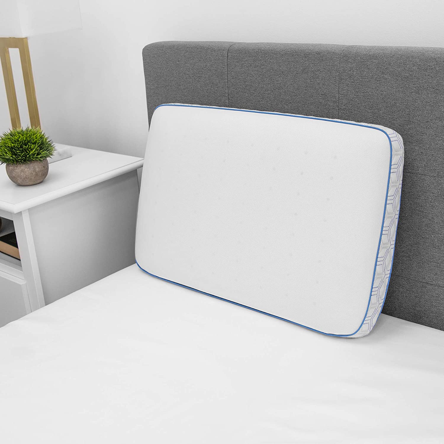 Almohada de espuma viscoelástica color blanco
