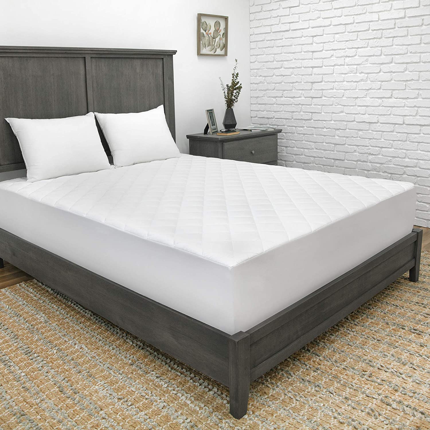 Coolmax 300 Thread Count Cotton Rich Mattress Pad available in 4 sizes