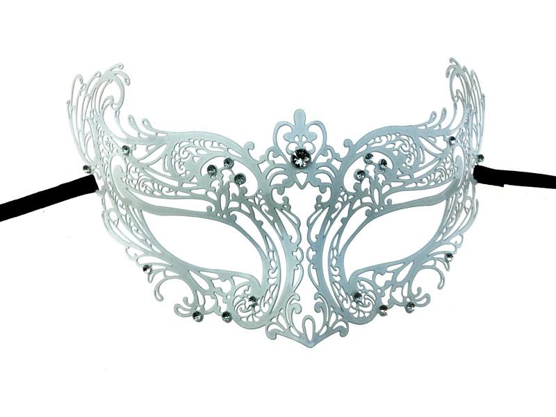 Lasser cut metal mask w / diamons white