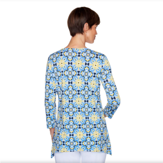 BLUSAS ROSADA Y AZUL CON DISEÑO X RUBY RD
