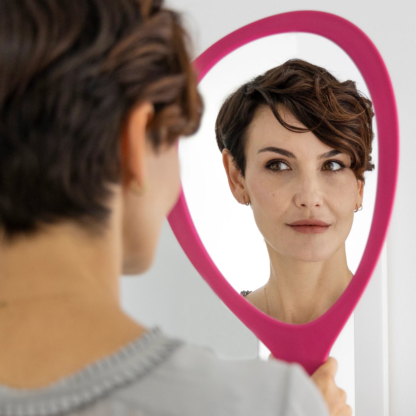 Teardrop Oval Hand Mirror 1X Bright Rose 18