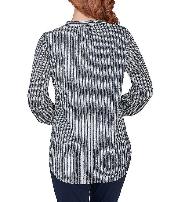 Crinkle Knit Band Split V-Neck Roll-Tab Navy Multi   - Ruby Rd