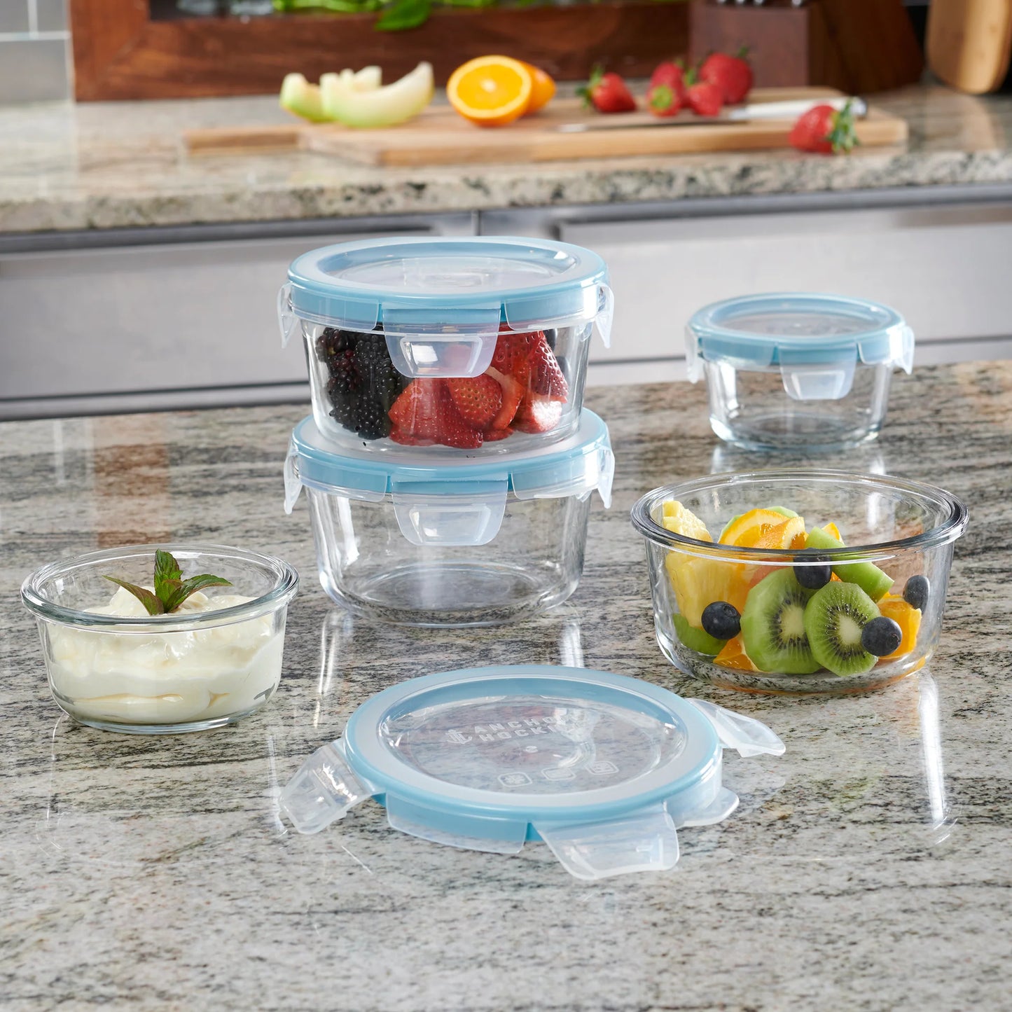 2 Cup Round Food Storage with/Locking Lid Clear