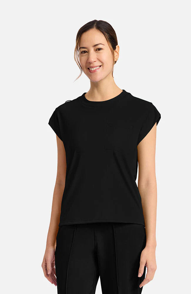 Cuello de la camiseta negro