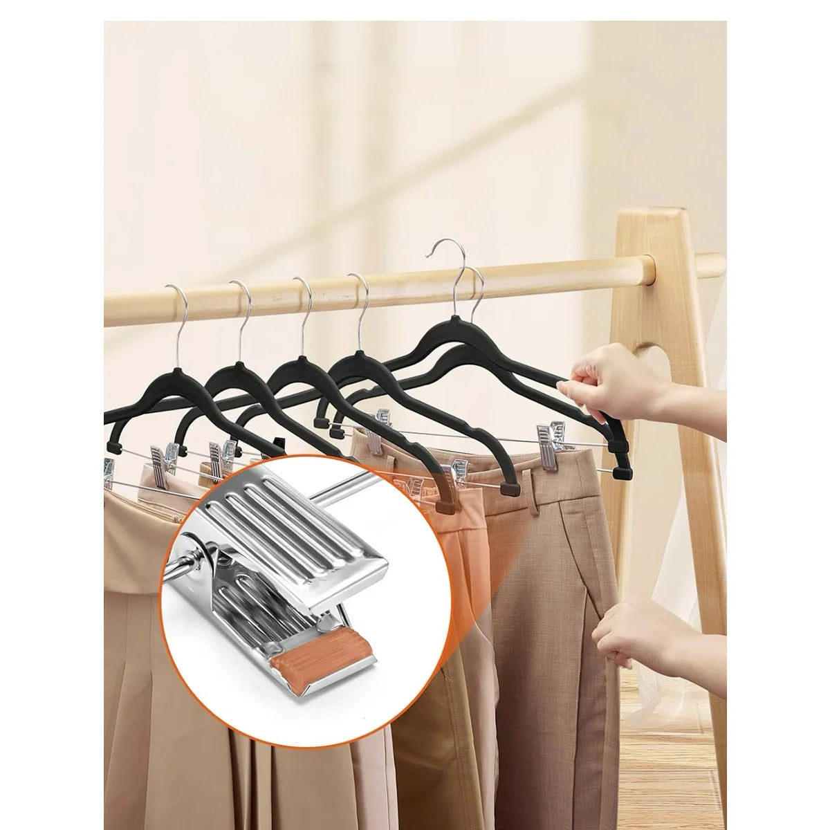 Black - Set of 10 Velvet Hangers with Clips