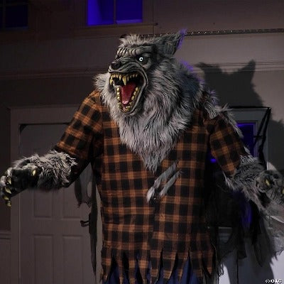 7.5FT Animated Hulking Werewolf