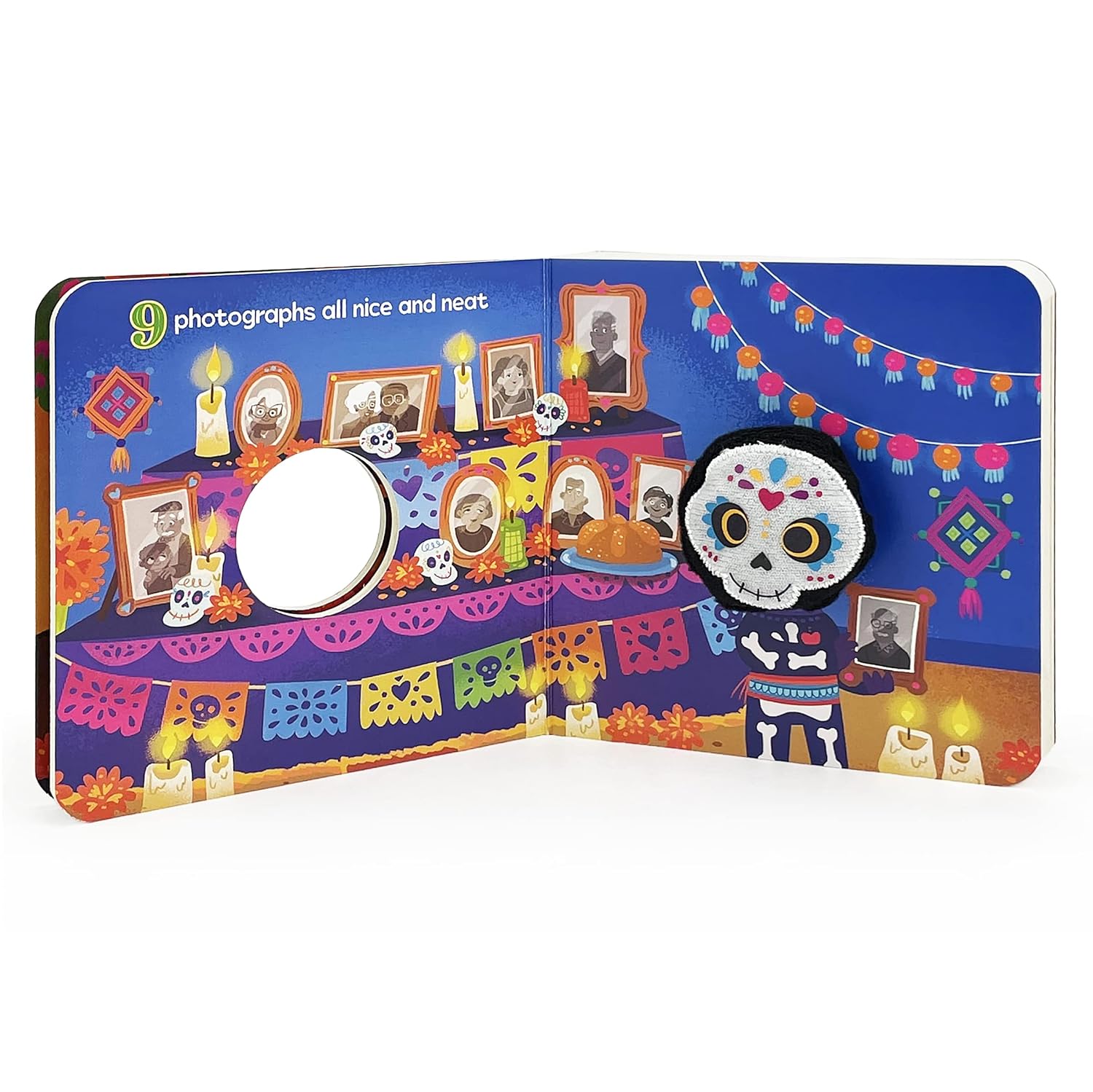 Día de los Muertos Toy Pupper Book