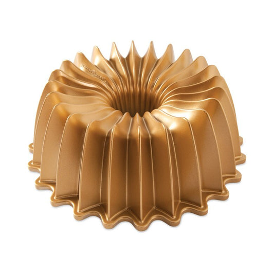10 Cup Brilliance Bundt Pan