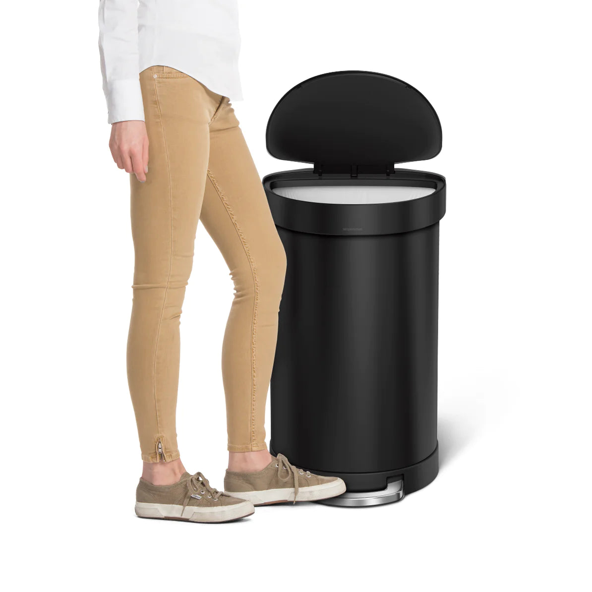 45L Semi-Round Step Can Matte Black