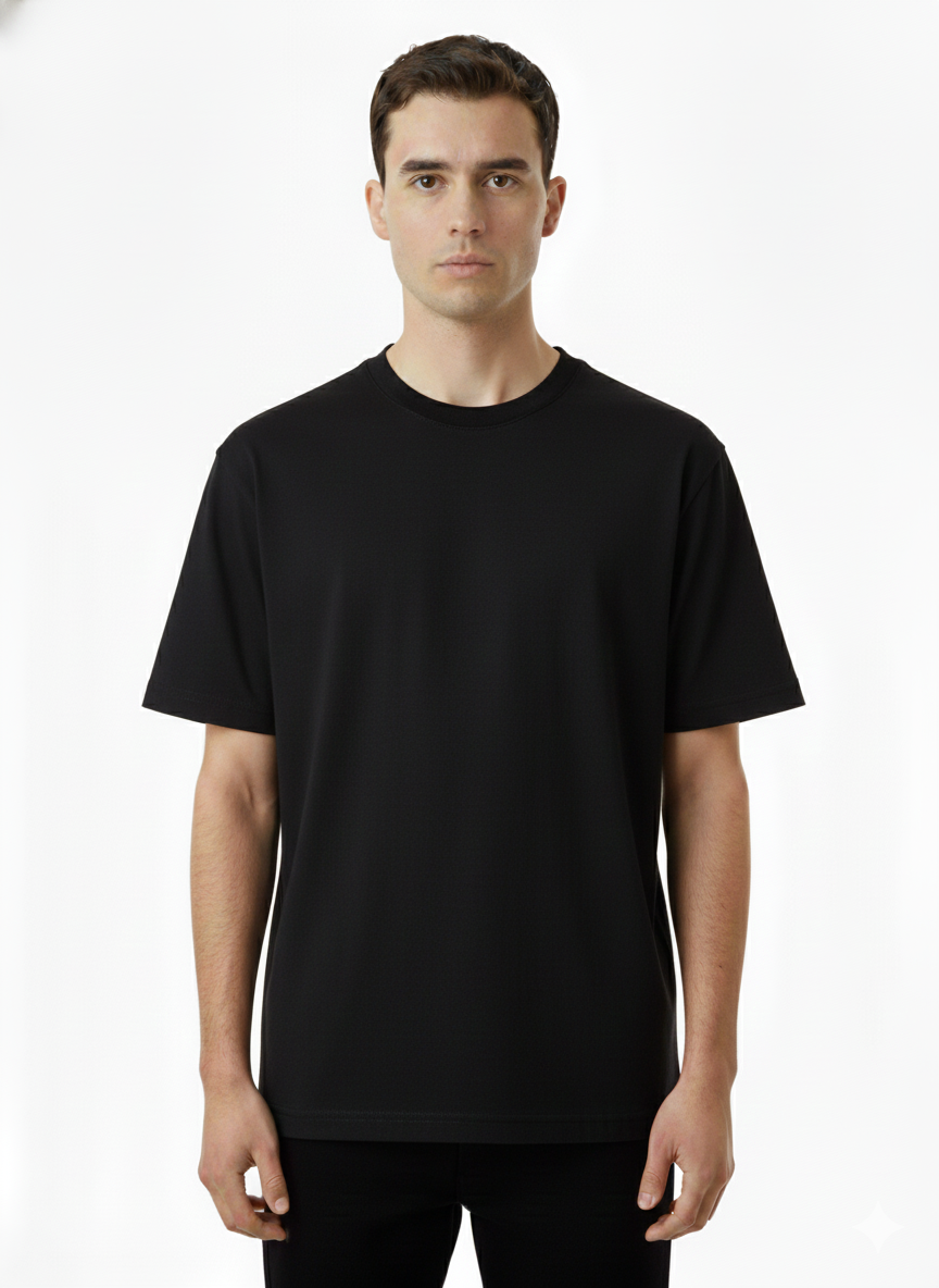 T-Shirt with a round neck Black