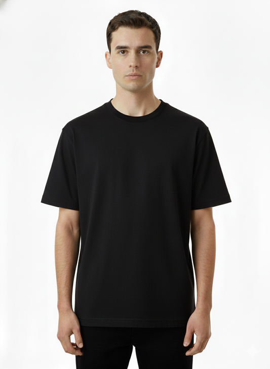 T-Shirt with a round neck Black
