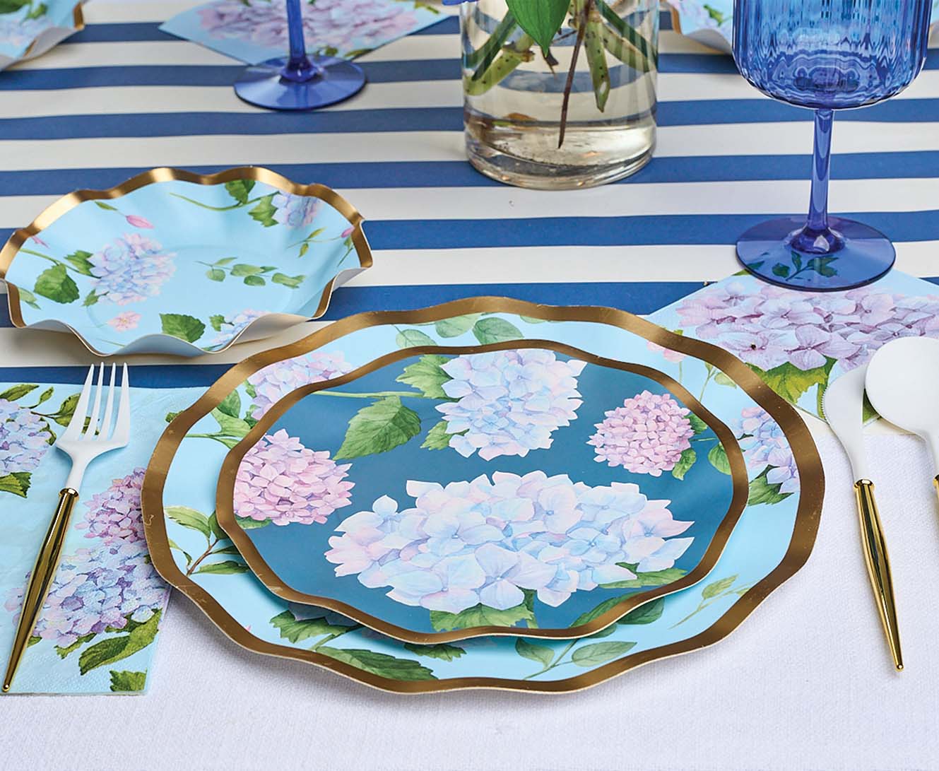Wavy Saled Plate Hydrangeas 8"