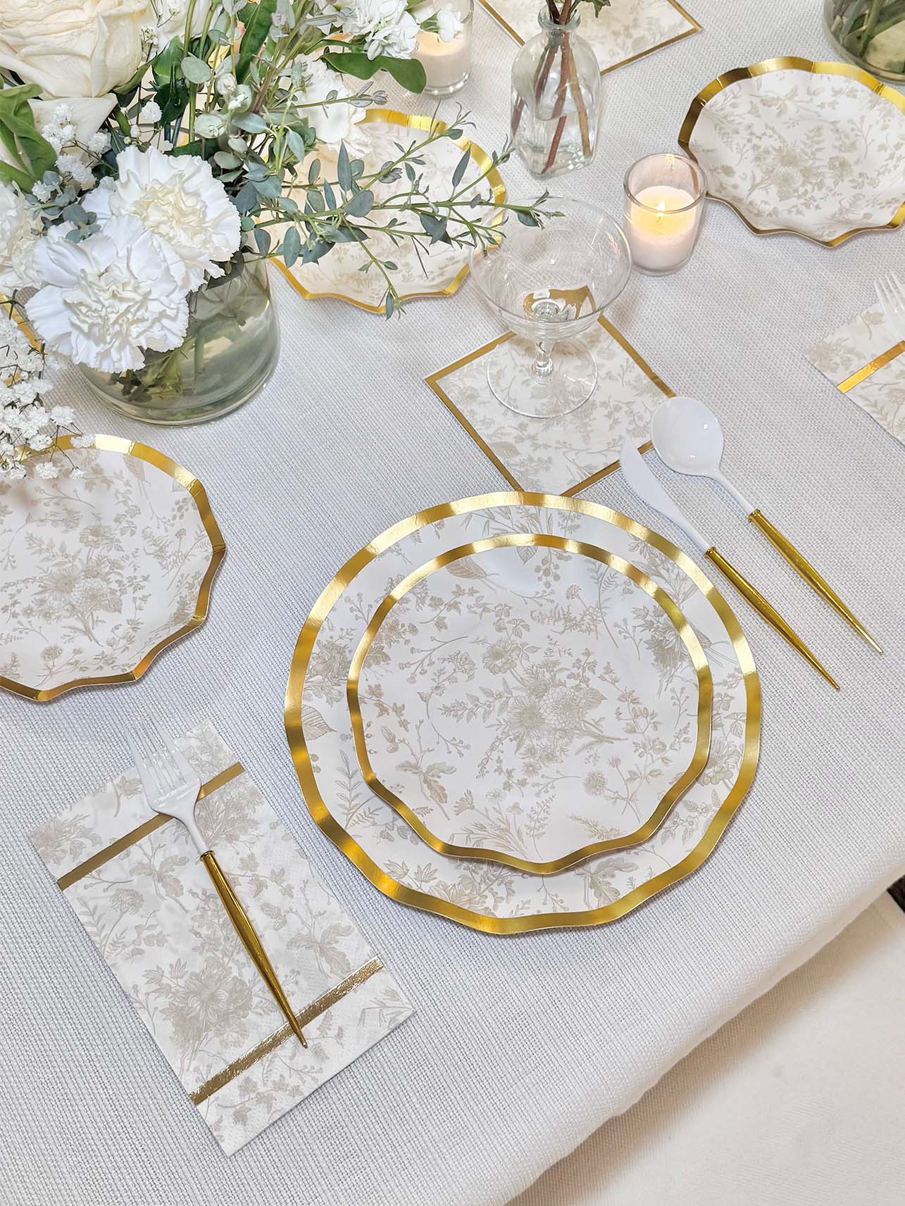 Wavy Salad Plate Timeless Sand 8"