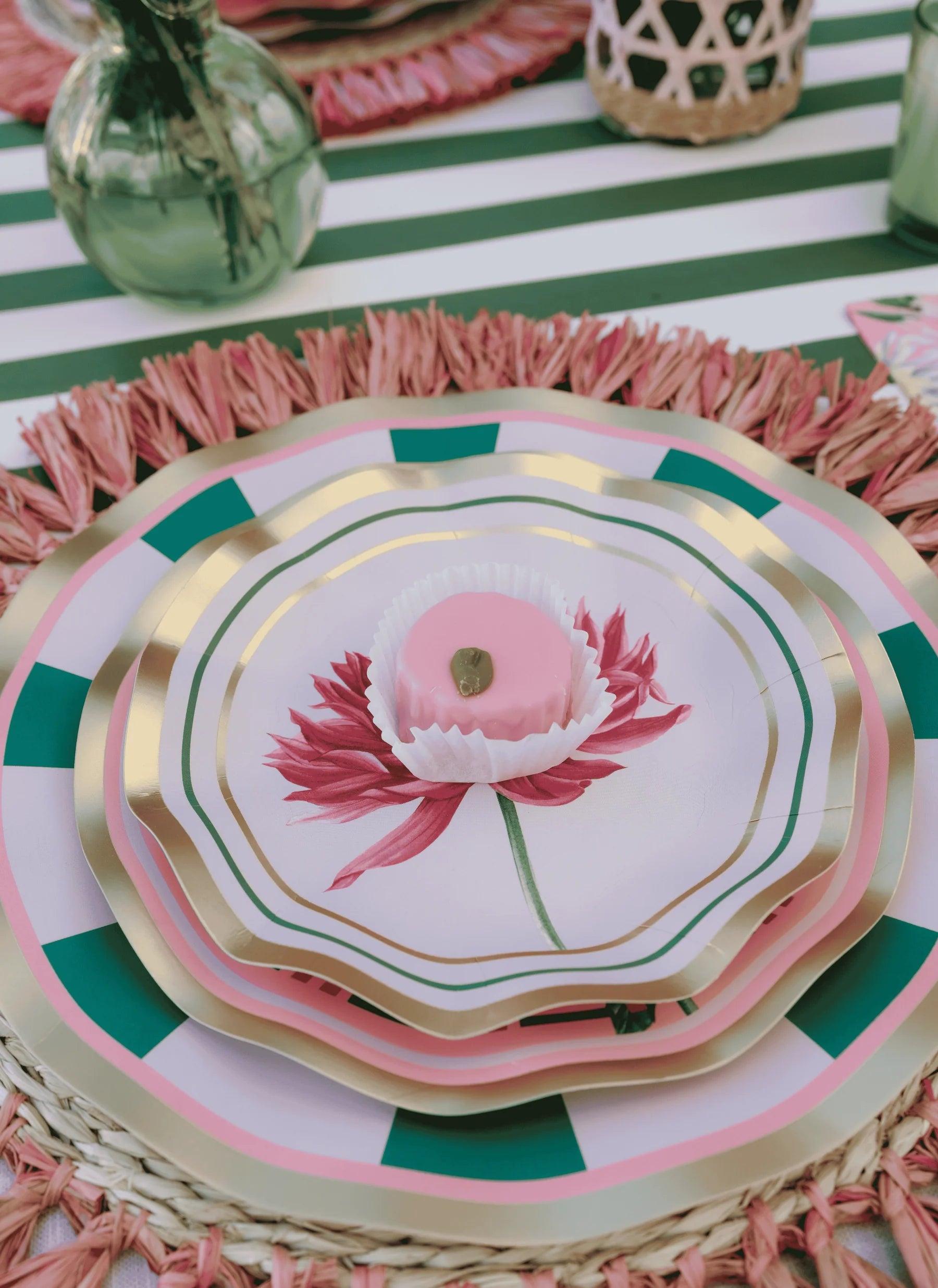 Dahlia Garden Dinner Plate 10.5" Gold Foil