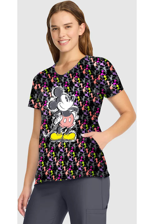 Top estampado con cuello en V e icónico Mickey de Disney