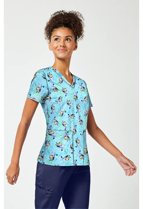 Estampado de blusa médica con cuello en V Bluey Zone