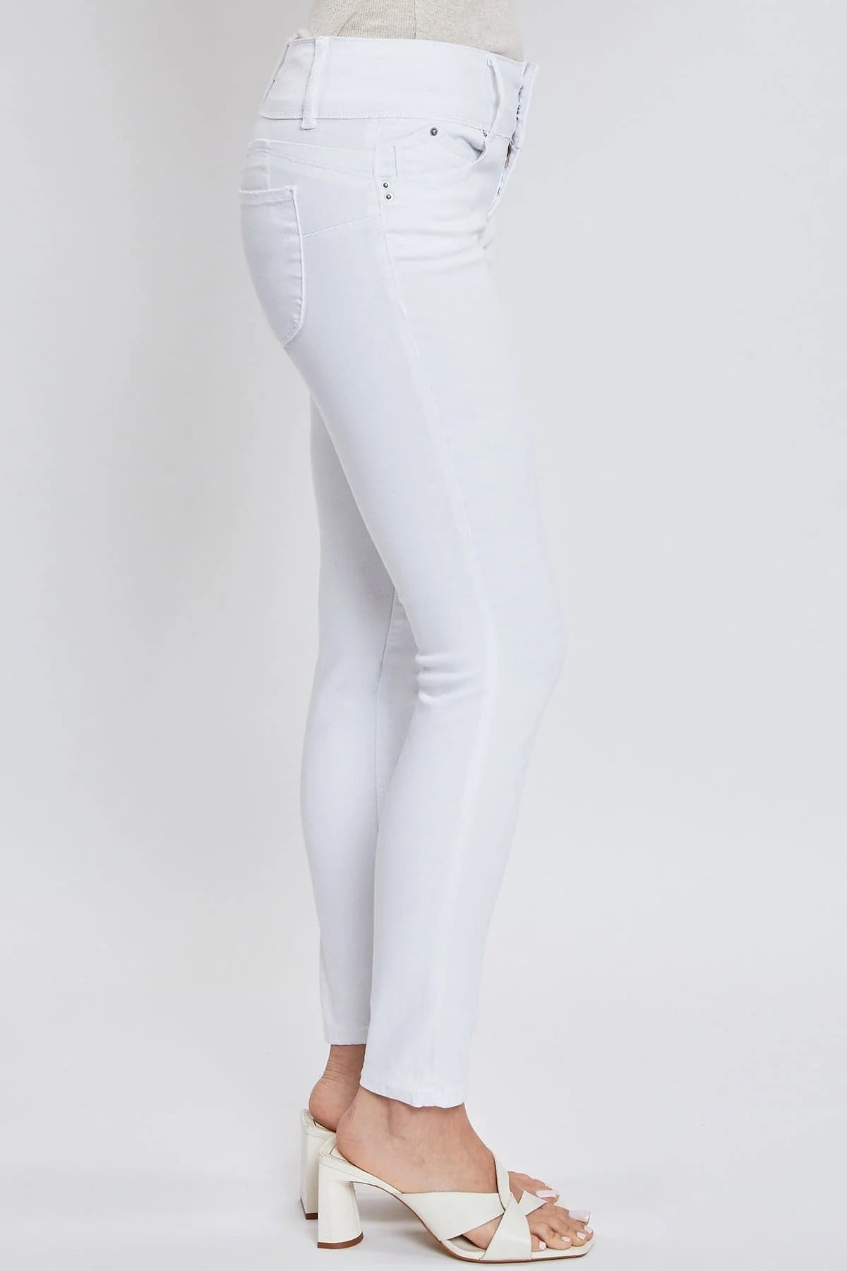 Women's WannaBettaButt 3 Button Skinny Ankle Jeans White