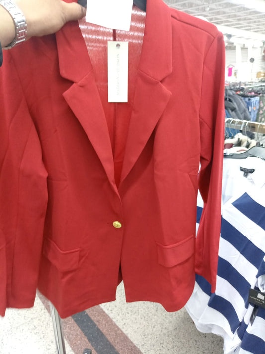 Blazer de manga larga con falda pantalón roja de polipiel