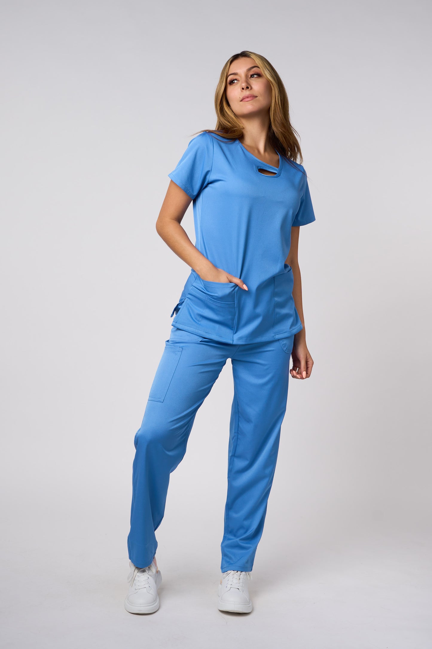 SOLID 4 WAY STRETCH KEYHOLE NECK SCRUB SET CEIL BLUE