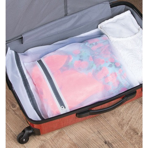 WHITE MESH WASH BAGS  2 PC SET