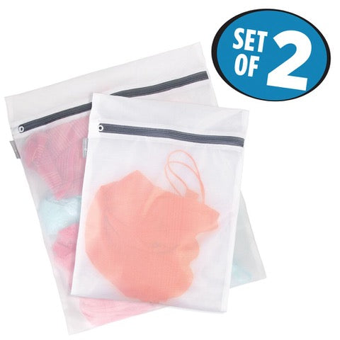 WHITE MESH WASH BAGS  2 PC SET