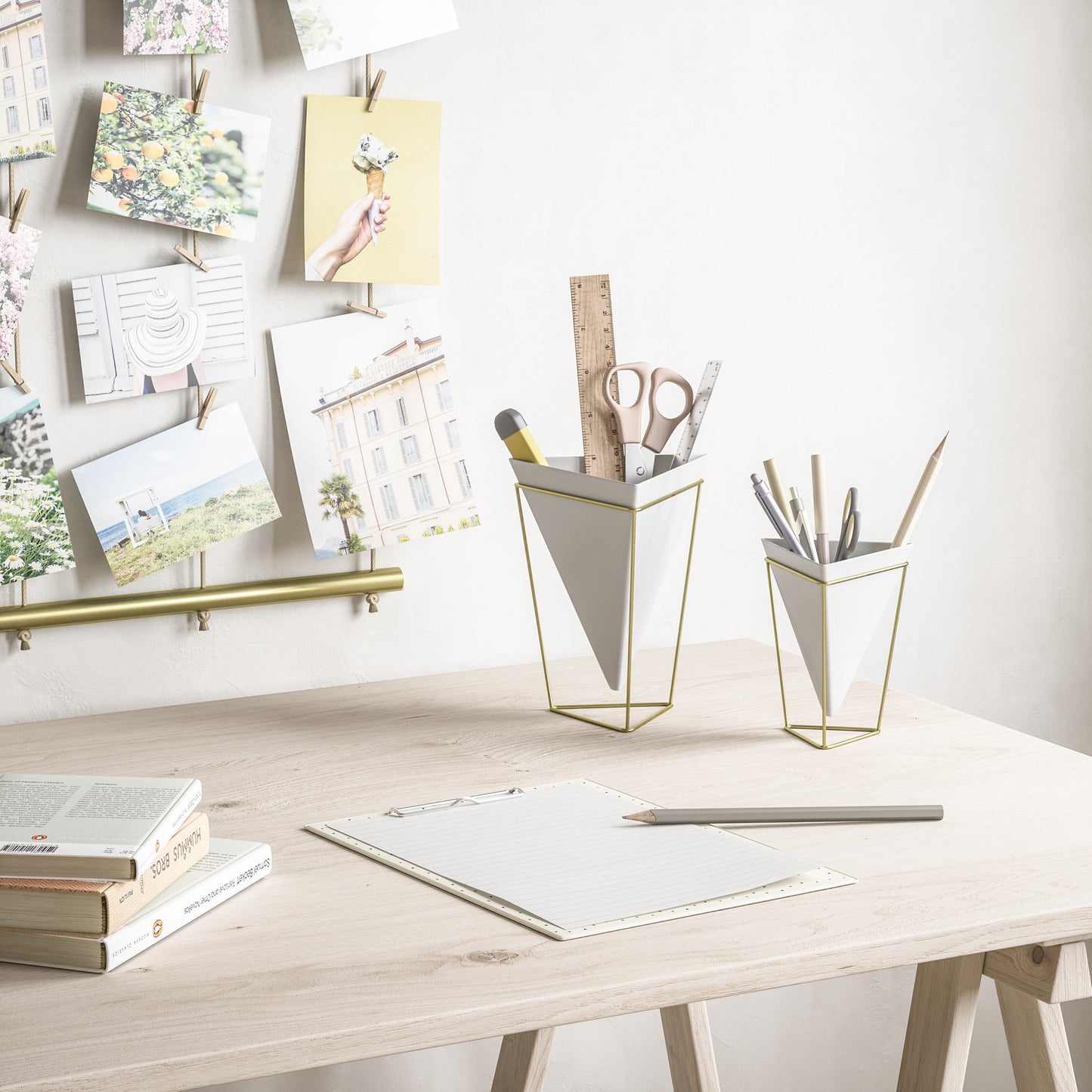 Trigg Tabletop White / Brass