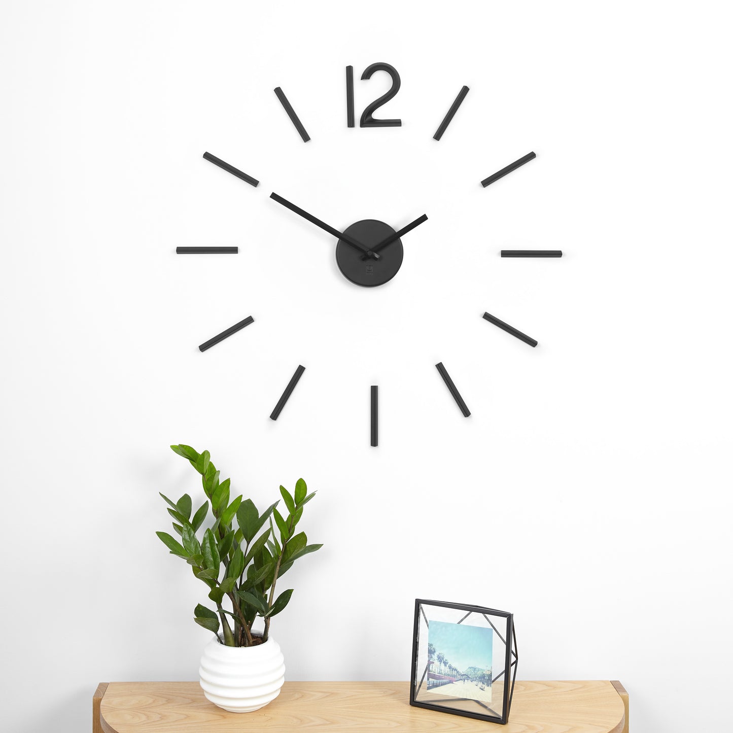 Blink Wall Clock Black