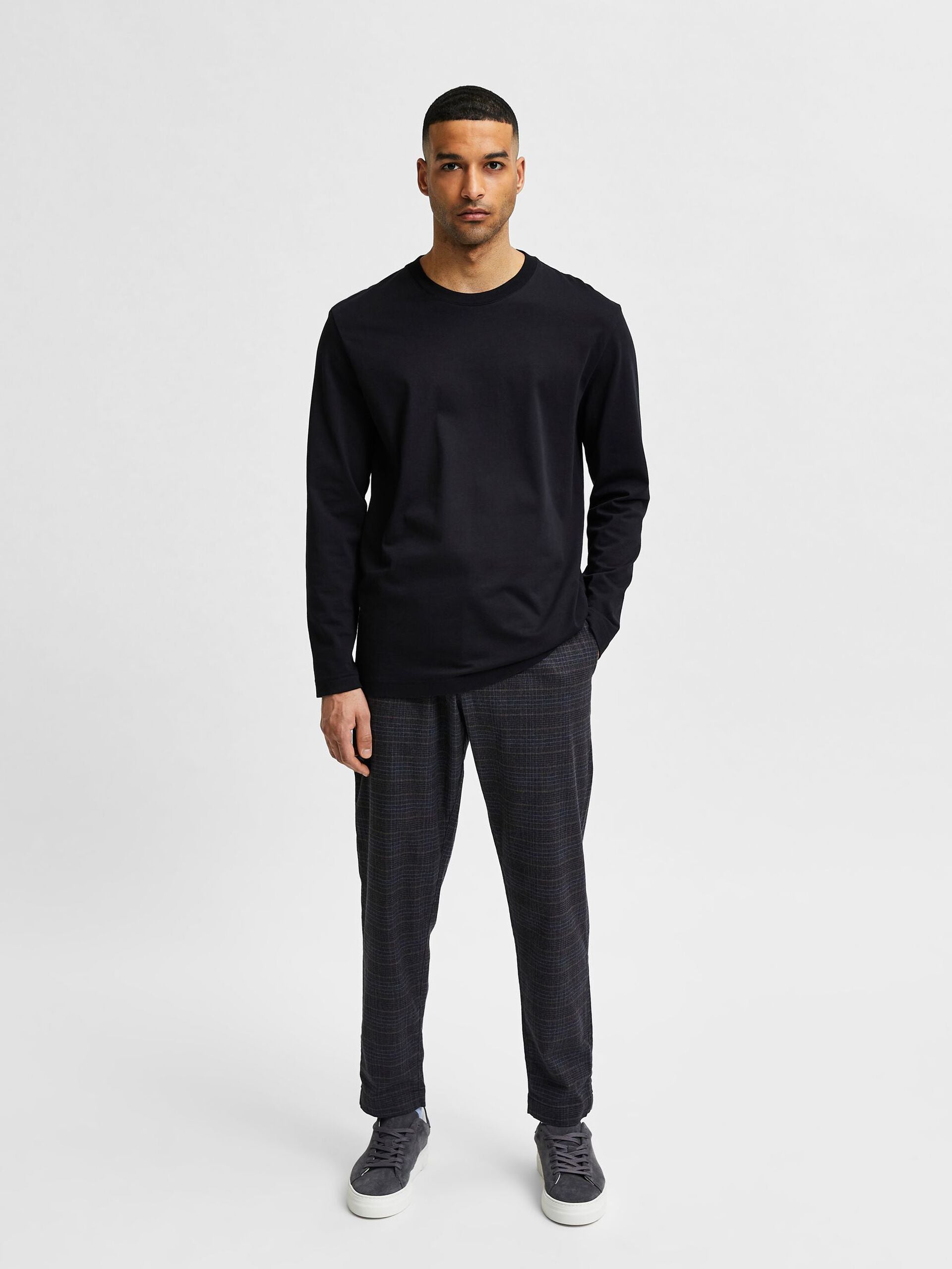 Crew Neck Long leeve Tee Black