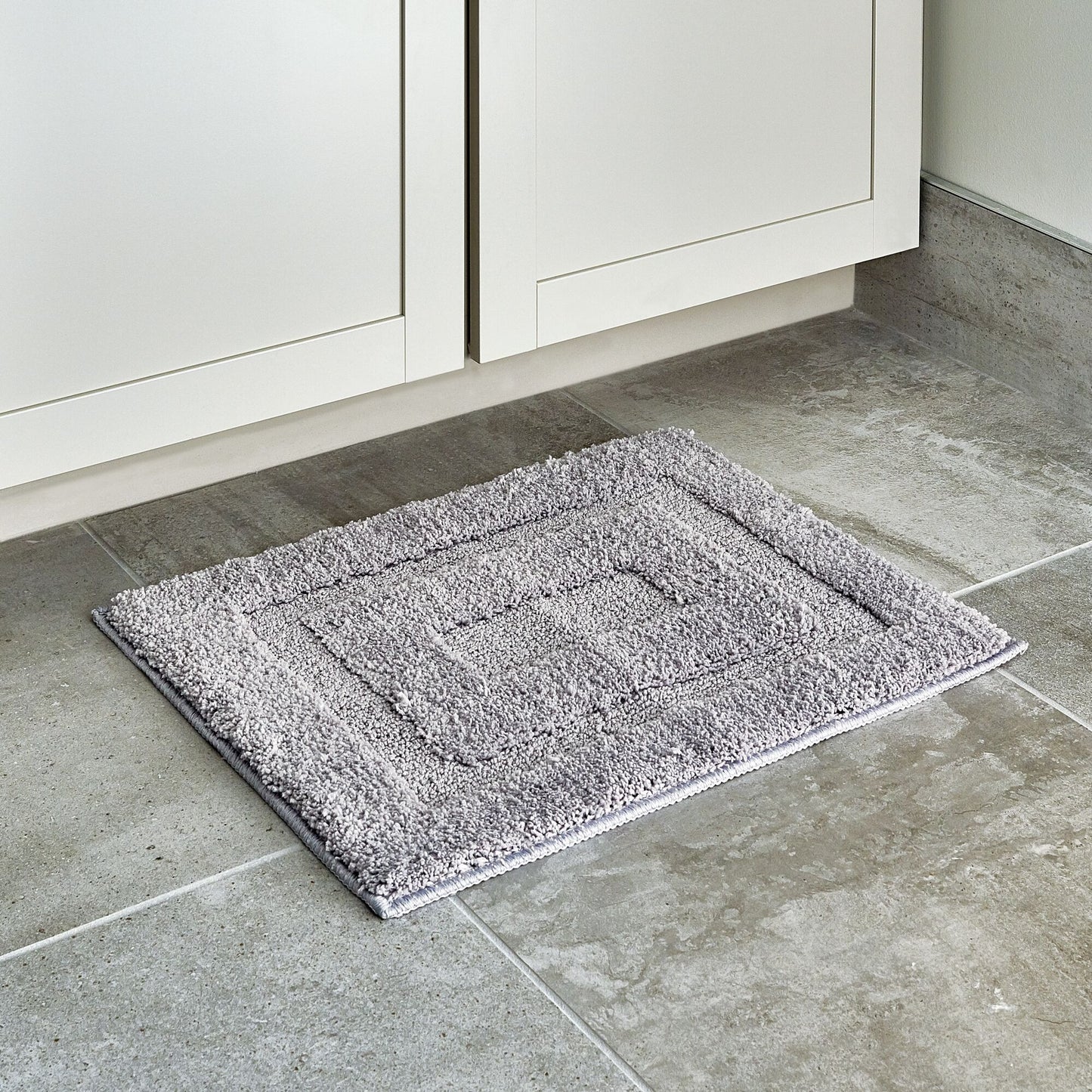 Alfombra de baño gris 21" x 17"