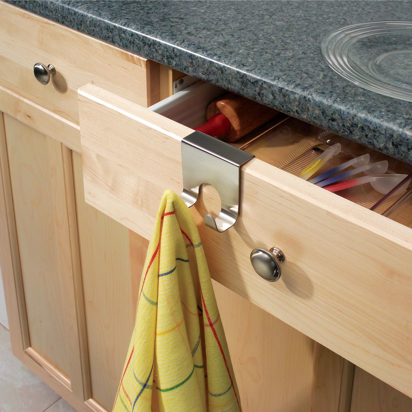 OTC Gancho de pared doble 2 5.5" x 6" x 1.8"