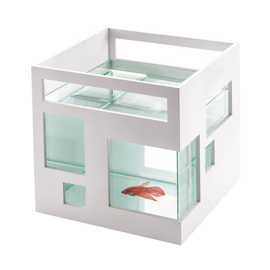 FISH HOTEL