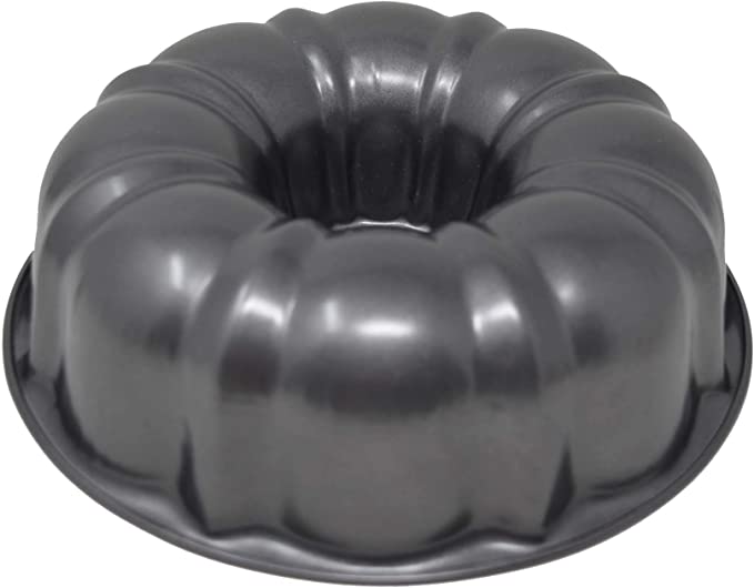 9.5 Inch Fluted Tube Pan