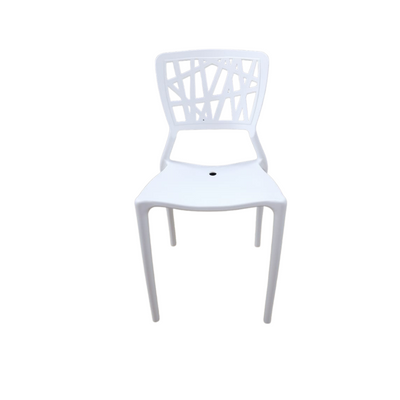 Silla de plástico blanca