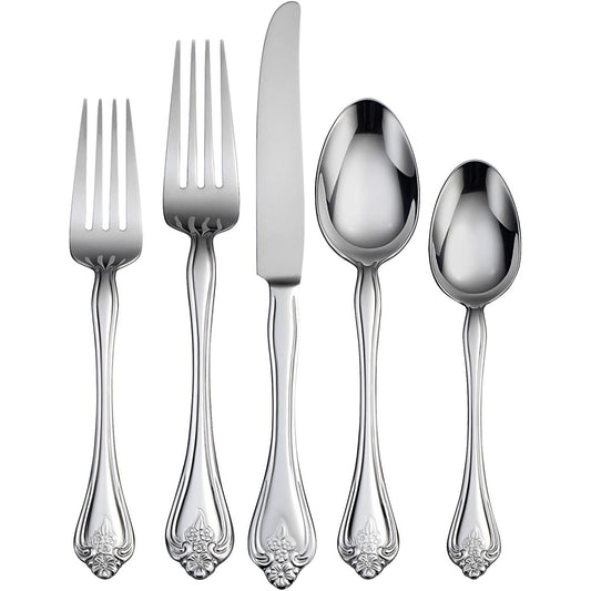 Boutonniere 20 piece set service for 4