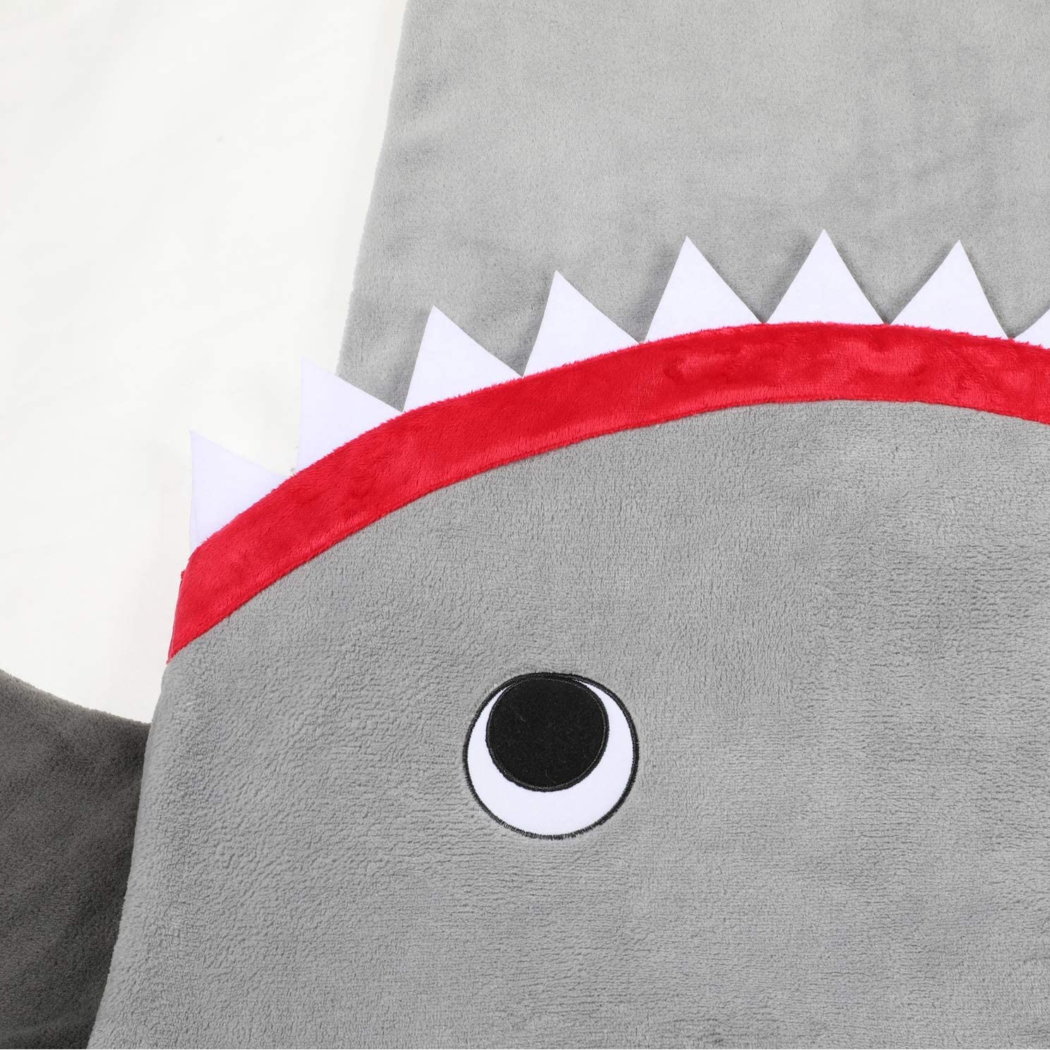 KIDS SHARK BLANKET