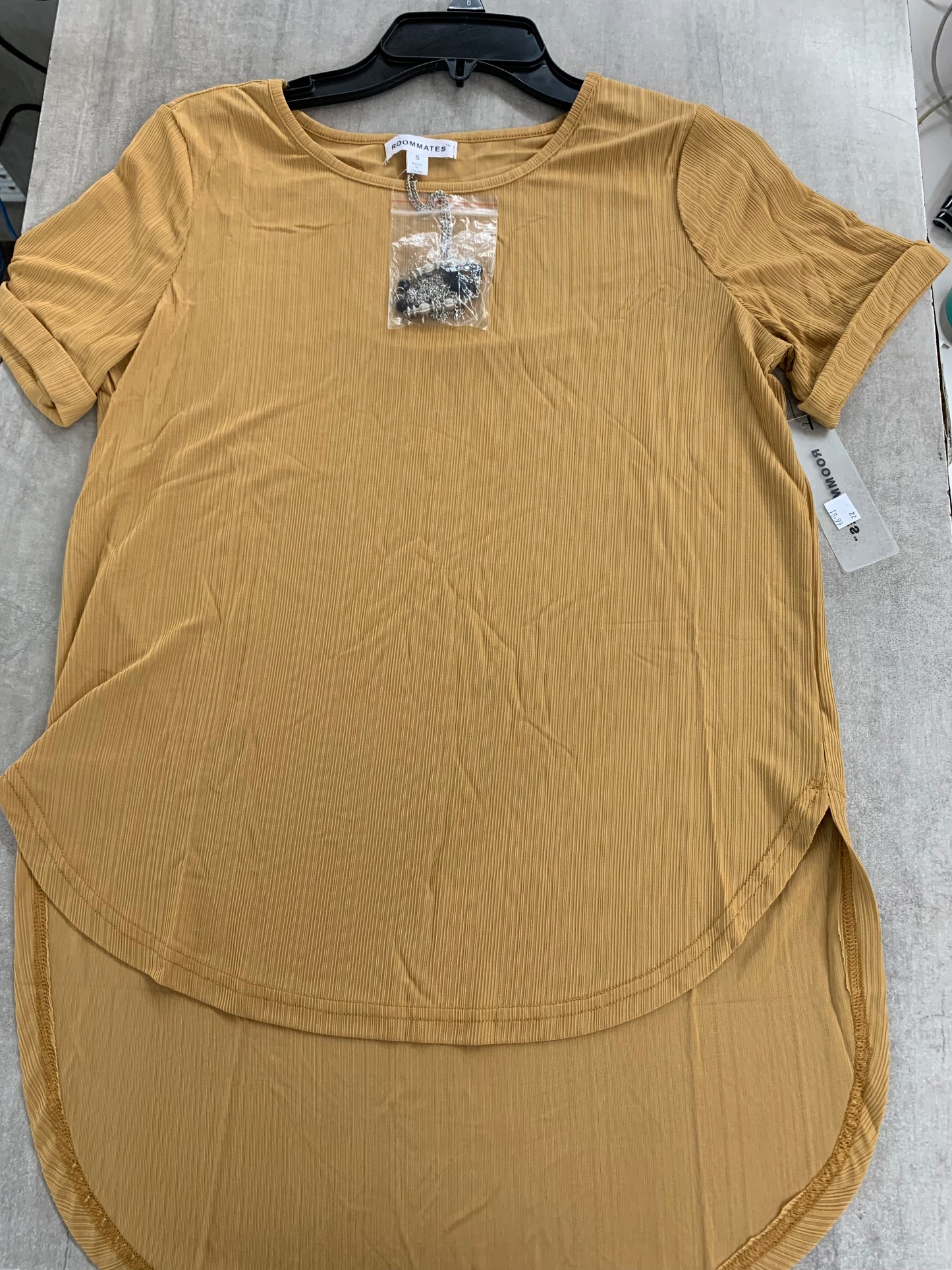S/S ROUND NECK WITH NECKLACE HI-LOW HEM-MUSTARD