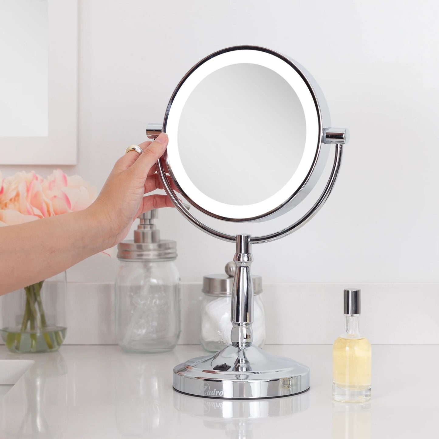 9" Round LED Cordless Dual-Sided Mirror 10X/1X